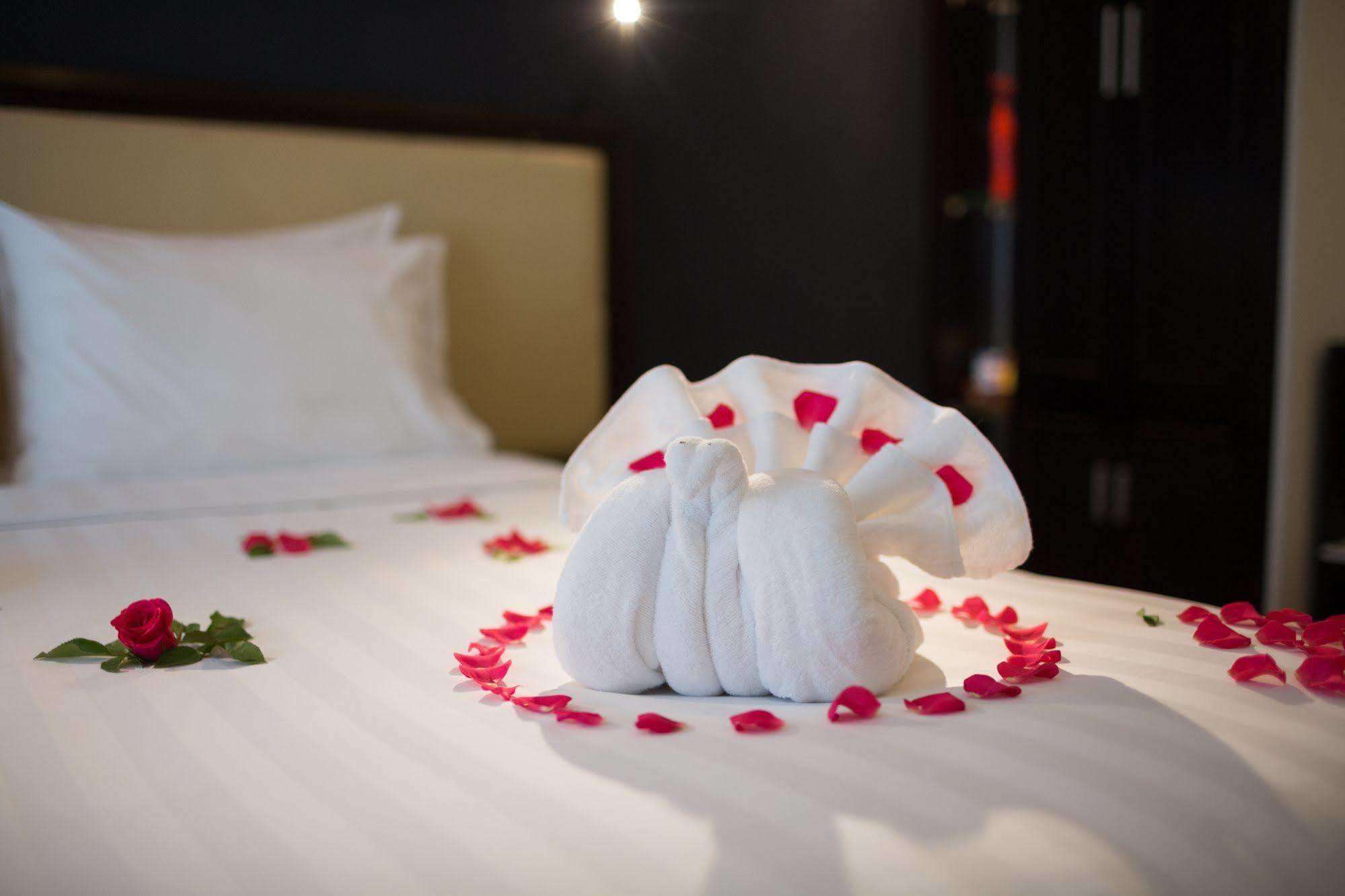Serene Premier Hotel Ханой Екстер'єр фото